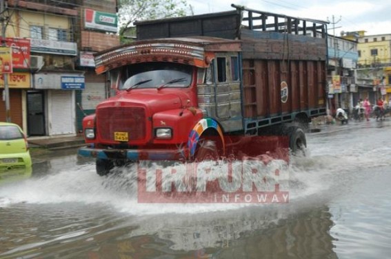 Dirty water floods Agartala city : AMC, PWD clueless, Ministers in slumber